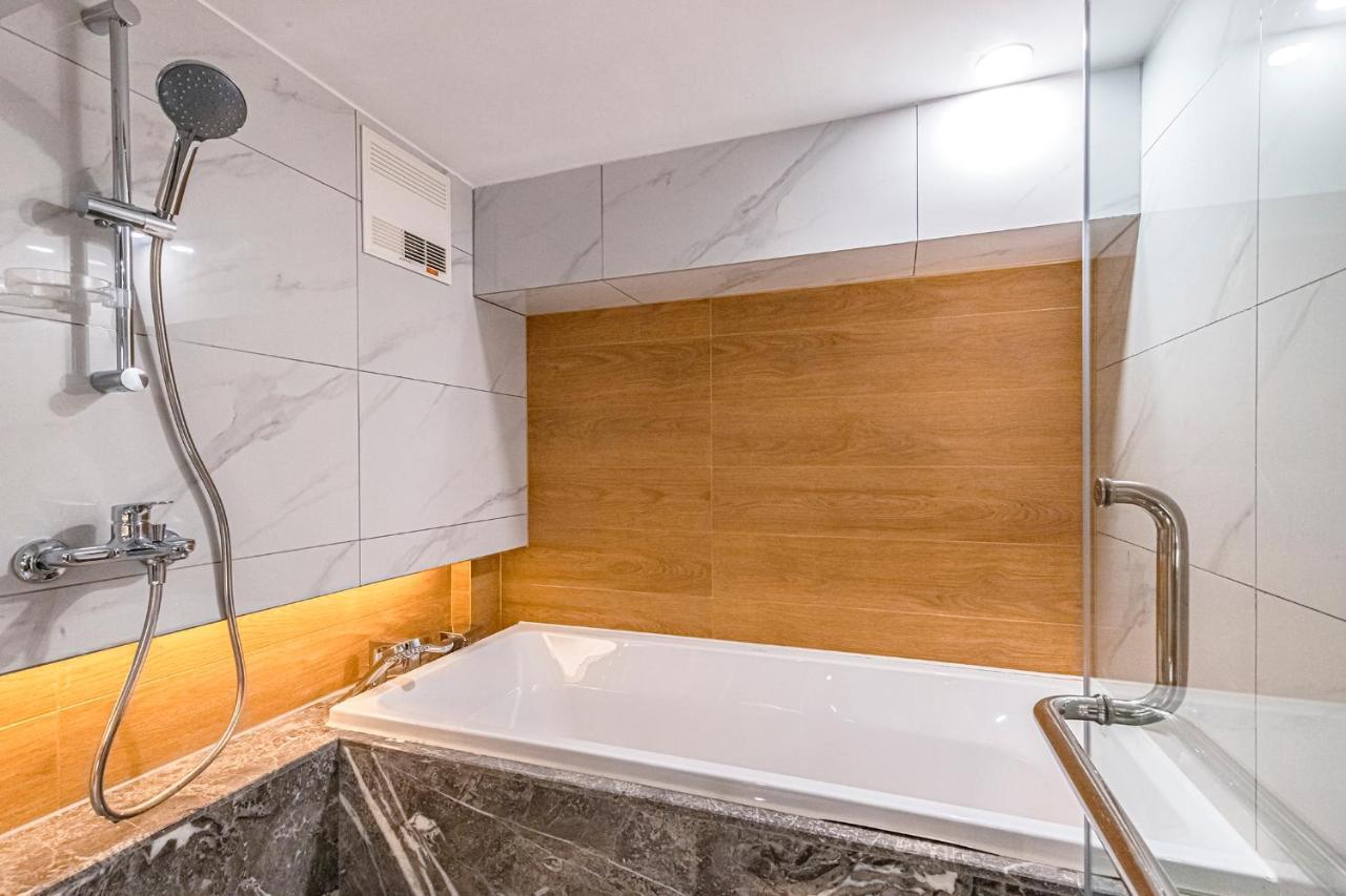 Kunming Dianchi Mideel International Apartment - South Asian Style Fuhai Metro מראה חיצוני תמונה