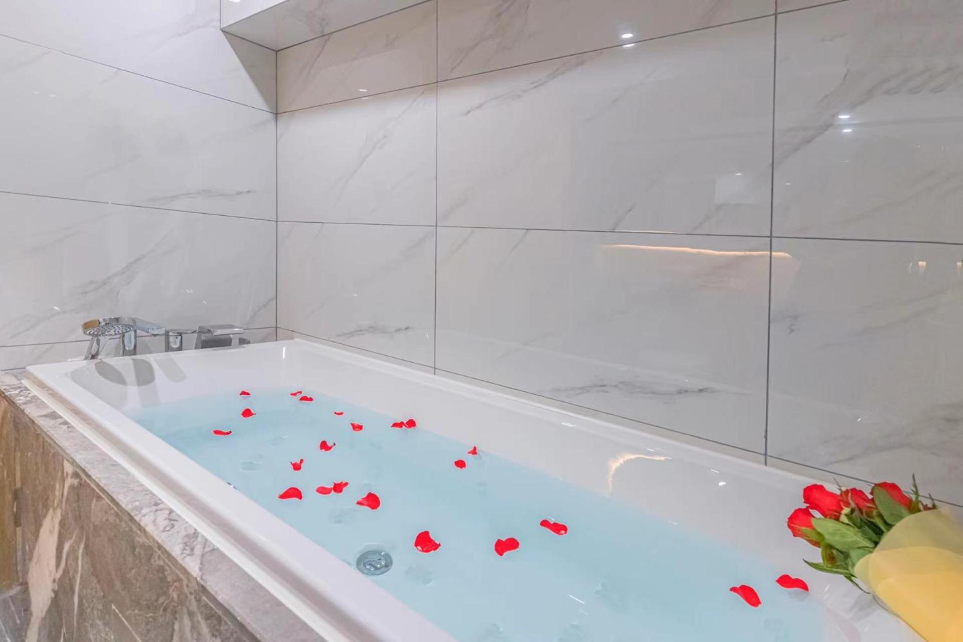 Kunming Dianchi Mideel International Apartment - South Asian Style Fuhai Metro מראה חיצוני תמונה